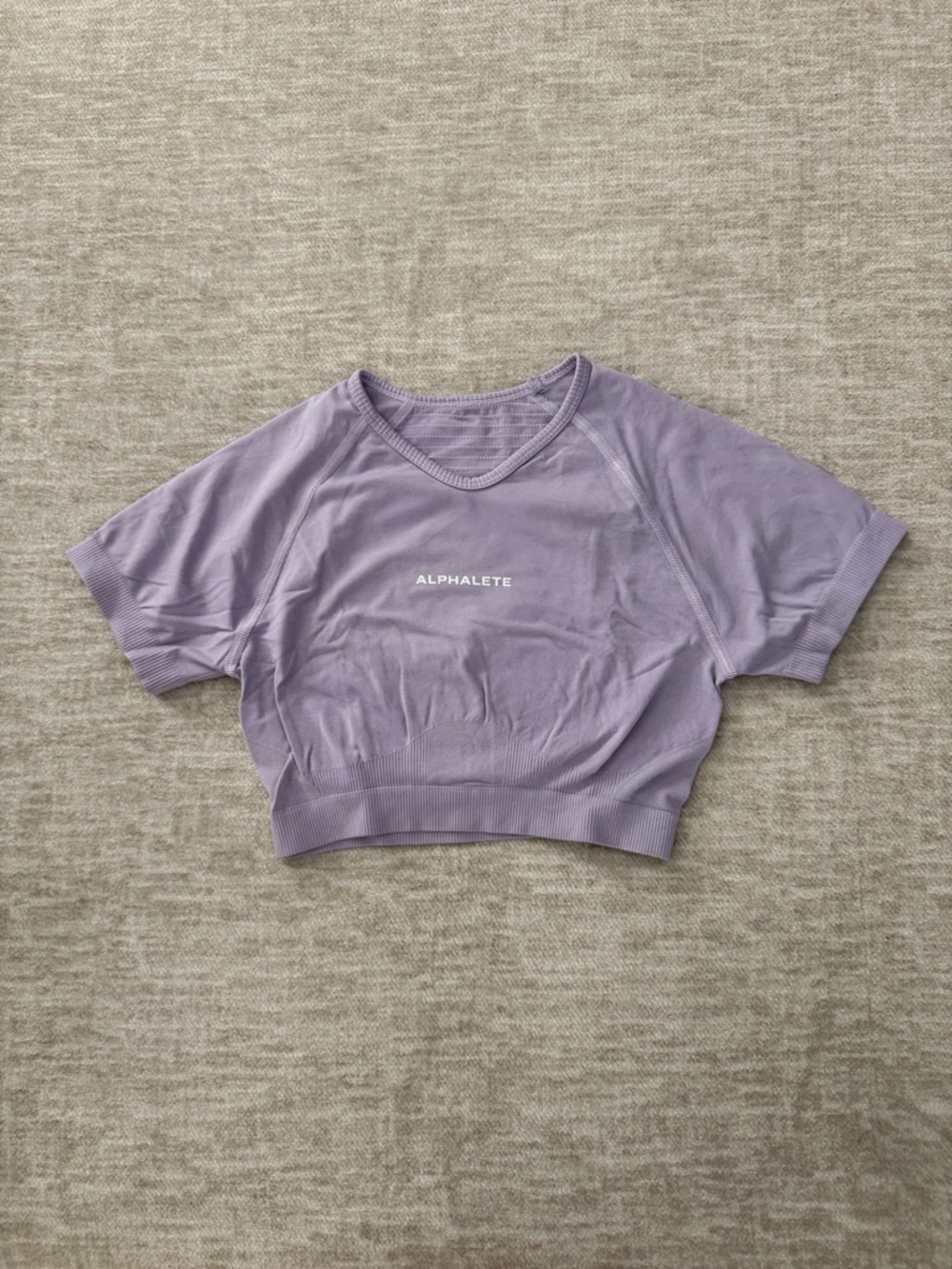 Alphalete Amplify Seamless V-Neck — Misty Lilac